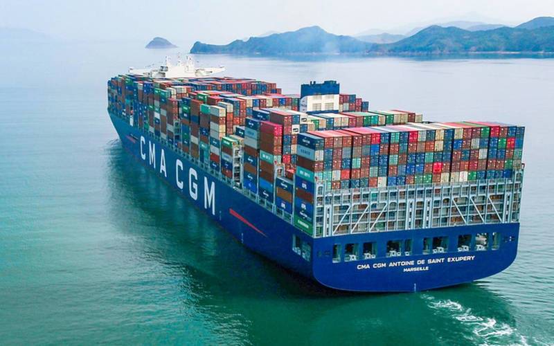 Container ship tracked by AIS